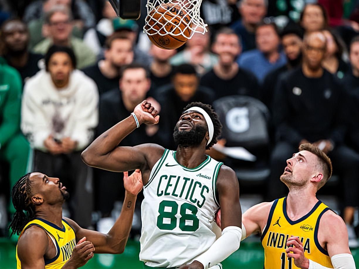 u8官方网站-性价比也太高了！凯尔特人底薪中锋已经是全联盟最强蓝领之一了？